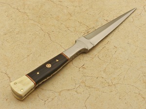 Couteau de chasse à lame fixe personnalisé en acier inoxydable, pointe de lance, manche en bois, étui en cuir - Product Image 5