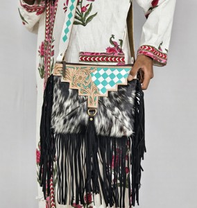 Bolso de Hombro Bohemio 100% Cuero Genuino con Cartera Tipo Clutch, Flecos y Diseño Floral con Estampado Animal para Mujer - Product Image 3