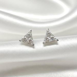 Pendientes de Diamantes con Corte Redondo en Forma de Triángulo, Cultivados en Laboratorio, Oro Blanco de 14K, Joyería Fina Moderna y Minimalista para Parejas - Product Image 3
