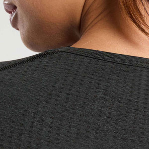 Camisetas de Compresión para Mujer al por Mayor, con Logotipo Personalizado Impreso en la Parte Delantera, Transpirables, Colores y Tallas Personalizables - Product Image 4