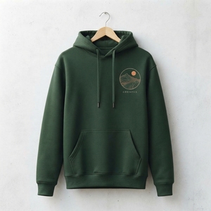เสื้อฮู้ดพิมพ์ลายกราฟิกสีเขียวเข้มแบบกำหนดเองสำหรับผู้ชาย เสื้อผ้าลำลองแนวสตรีทพิมพ์ลายภูเขา เสื้อฮู้ดมีฮู้ด OEM ODM ขายส่งเสื้อผ้า - Product Image 3