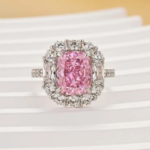 Anillo de Compromiso Elegante con Diseño Vintage, Moissanita 925, Corte Cojín Rosa, en Plata de Ley Chapada en Oro Blanco para Mujer - Product Image 1