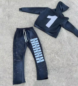 Conjunto de Sudadera con Capucha y Pantalones de Felpa de Algodón con Estampado Personalizado OEM, Transpirable y Ecológico para Hombre - Product Image 2