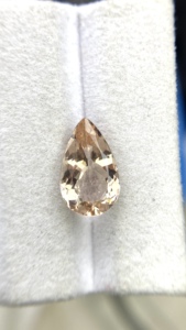 Piedra de Morganita Natural Certificada con Corte en Pera, Excelente Color y Calidad de Brillo, Beryl Natural de 3.32 Quilates, Limpia con Lupa - Product Image 2