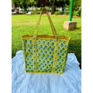 Bolso de Compras Boho Acolchado de Algodón Indio Floral Hecho a Mano, Reutilizable para el Mercado Diario, Color Personalizado de Primavera - Product Image 3