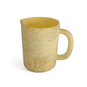 Jarra de Resina Plástica Ecológica para Bebidas, Diseño Vintage que Agrega Encanto Natural a la Mesa del Comedor y la Mesa de Café - Product Image 1