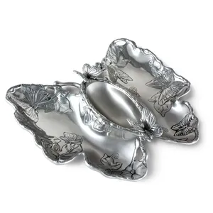 Plateau décoratif en argent de forme irrégulière, motif floral et papillon gravé, style contemporain, emballage individuel - Product Image 6