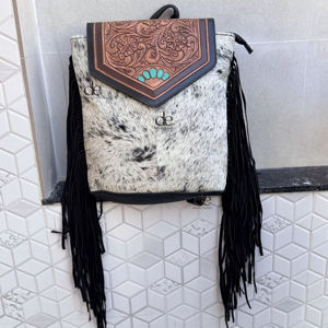 Mochila de piel de vaca con flecos Mochila de estilo occidental elegante Mochilas escolares Unisex Tallado a mano Producto a granel al por mayor - Product Image 1