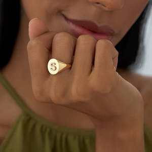 New Arrival 2025 Designer Gold Plated <b>925</b> Sterling <b>Silver</b> Custom Initial Letter Signet <b>Ring</b> Trendy Personalized Wedding <b>Ring</b> - Product Image 1