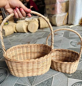 Cesta de Ratán Vietnamita con Asa Alta para Arreglos Florales, Decoraciones de Boda, Regalos de Picnic, Almacenamiento de Flores y Frutas - Product Image 4