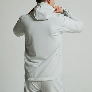 เสื้อแจ็คเก็ตวิ่งผู้ชาย โพลีเอสเตอร์ น้ำหนักเบา ทนทาน สไตล์เรียบง่าย พร้อมโลโก้แบบกำหนดเอง - Product Image 2