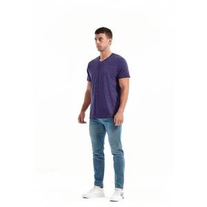 T-shirt en tricot à manches courtes et col en V pour homme, couleur unie, coupe classique, style décontracté, violet - Product Image 4