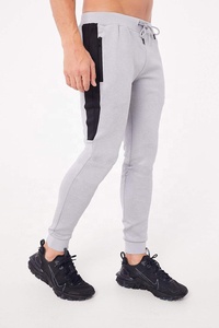 Fournisseur OEM Logo personnalisé en gros fermeture éclair gris coton uni poche kangourou cordon de serrage broderie manches longues survêtement pour hommes - Product Image 2