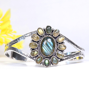 Pulsera de Plata de Ley 925 Hecha a Mano con Gemas, Diseño de Racimo, con Labradorita Natural, Brazalete de Diseñador, Superventas - Product Image 1