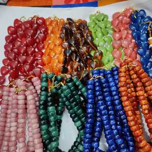 Colliers de perles corail sur mesure, épais et ornés de perles, dans des couleurs et tailles variées, pour la revente et les créations en résine - Product Image 3