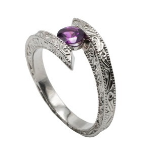 เครื่องประดับ CELEBRATION GEMS แหวนเงินแท้ 925 ชุบโรเดียม ประดับพลอยสีม่วง ดีไซน์แบบฝังเพชร แหวนเปิดแบบวินเทจ สลักลาย - Product Image 1