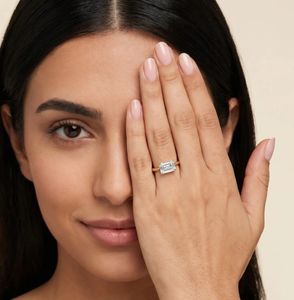 Anillo solitario de oro amarillo de 14 quilates con diamante cultivado en laboratorio de corte esmeralda de 1.70 quilates, anillo de compromiso clásico minimalista para mujer - Product Image 6