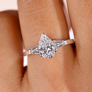 Anillo de Compromiso y Boda de Lujo con Diamante Cultivado en Laboratorio, Corte Ovalado, 1.40 Quilates, Certificado IGI, Chapado en Oro de 14K, Joyería para Regalo - Product Image 3
