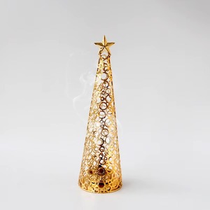 Brûleur d'encens en forme de cône doré avec design en maille étoilée, support décoratif d'aromathérapie, utilisation toute saison - Product Image 2