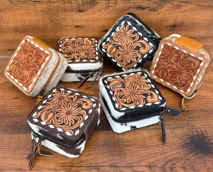 Nouveau luxe boucles d'oreilles anneau collier boîte de rangement Portable en cuir usiné à la main voyage boîte à bijoux haute qualité peau de vache étui à bijoux - Product Image 5