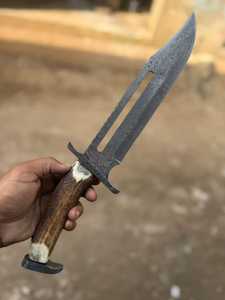 Cuchillo de Caza Forjado a Mano con Hoja Recta de Acero de Damasco, Punta Caída, Mango de Cuerno de Ciervo, para Uso en Exteriores, con Funda de Cuero, OEM ODM - Product Image 2