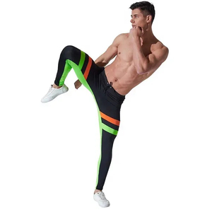 Leggings elegantes para MMA hechos con tela elástica de primera calidad que ofrece comodidad, flexibilidad, transpirabilidad y soporte confiable. - Product Image 6
