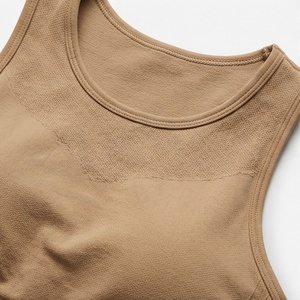 ชุดโยคะสำหรับผู้หญิงไซส์ใหญ่ เอวยางยืด ระบายอากาศได้ดี น้ำหนักเบา สองชิ้น ลายเรียบ สวมใส่สบาย - Product Image 4