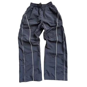 Conjunto Deportivo Reflectante Estampado para Hombre, Chaqueta con Cremallera y Pantalones Anchos, Atuendo de Dos Piezas para Deportes Casuales - Product Image 3