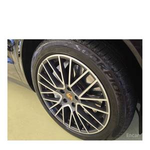 Porsche Cayenne 3.0 2024 avec boîte automatique, sièges en cuir, caméra de recul, seulement 54 000 km, conduite à gauche - Product Image 5