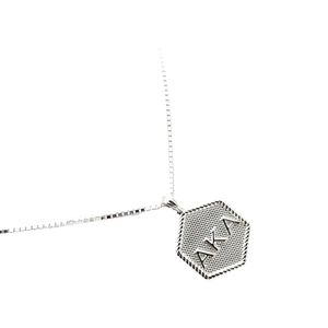 Collar Hexagonal AKA, Mediano, Elegante, Chapado en Oro, Joyería para Mujer, Accesorio de Moda de Lujo con Diseño Geométrico Moderno - Product Image 3