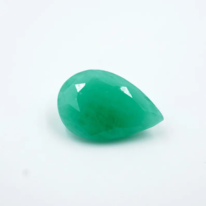 Pierre précieuse émeraude naturelle verte du Rajasthan, taille poire, 4,80 carats, 15x10,4x5,5 mm - Product Image 3