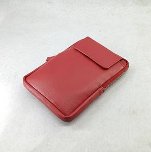 Bolso Bandolera de Cuero Unisex con Protección RFID, Estuche para Móvil, Cartera para Hombre, Porta Pasaportes, Esencial para Viajes, Hecho a Mano por Proveedor Indio - Product Image 3