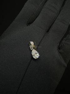 เครื่องประดับที่สวยงามหยดน้ำตาสร้อยคอลูกแพร์ตัดเพชร VVS Moissanite ชุดฮาโลทุกวันของขวัญแต่งงาน - Product Image 2