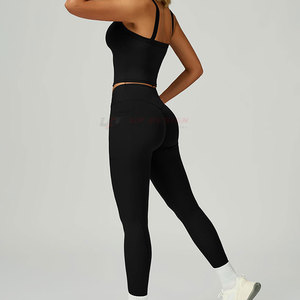 Ensemble de yoga pour femmes, dernière collection, design sportswear, logo uni sur le devant, respirant, sans couture, 2 pièces, prix de gros, fabriqué au Pakistan - Product Image 5