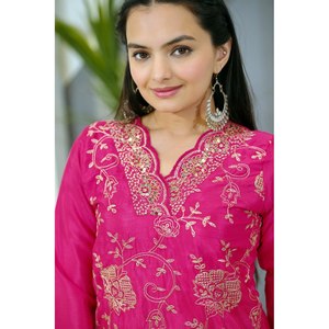 Conjunto de Traje Chinon para Mujer de Diseñador con Bordado de Lentejuelas, Elegante Traje Bordado - Product Image 4