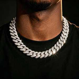 Cadena cubana de moissanita de plata 925 de alta demanda, estilo hip hop, con incrustaciones de circonitas, para hombre y mujer, joyería de lujo disponible para la venta. - Product Image 4
