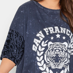 Tunique OEM pour femme grande taille, bleu marine délavé, avec motif graphique imprimé tigre, coupe ajustée, manches classiques, en tricot respirant et écologique - Product Image 3