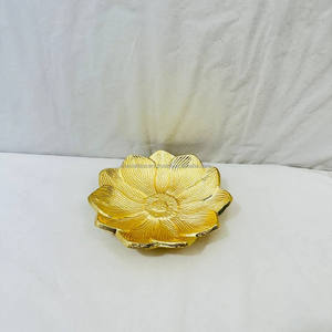 Bols de service décoratifs de haute qualité, écologiques, luxueux, personnalisés, en aluminium plaqué or, faits à la main, en gros, pour les fêtes et les hôtels - Product Image 6