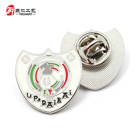 Ensemble de badges personnalisés en émail dur, forme bouclier triangulaire, en métal, pour clubs sportifs (football, volleyball), cadeau d'équipe, vente en gros