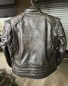 Chaqueta de Cuero Genuino Personalizada Harey Convertible con Logotipo en Relieve, Bordado 3D, Opción de Mangas Extraíbles y Forro Extraíble - Product Image 1