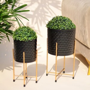 Jardinière en métal cannelé élégante et décorative pour plantes d'intérieur et d'extérieur, idéale pour la maison, le balcon, le salon, le bureau - Product Image 1