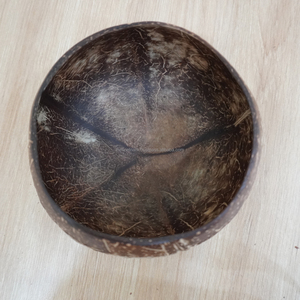 High Quality <b>Coconut</b> <b>Bowl</b> Unique Vintage Customized Design Carved <b>Coconut</b> Shell <b>Bowl</b> for Food Producing in Vietnam - Product Image 3