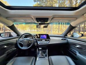 Lexus ES 300h Usado 2024 - Product Image 4
