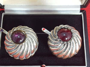 ชุดเชคเกอร์เกลือและพริกไทยทำจากโลหะพร้อมลายนูนเหมาะสำหรับใช้ในร้านอาหารที่หรูหราอุปกรณ์บนโต๊ะอาหาร - Product Image 4