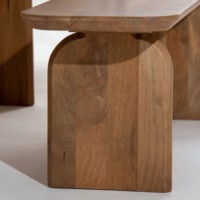 Banc en bois Vandana Falcon Aureo pour une assise élégante à l'intérieur et à l'extérieur des maisons modernes