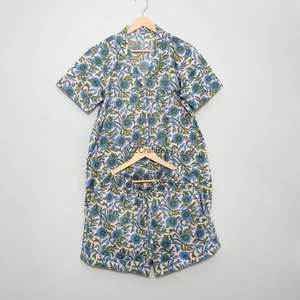 Ensemble de pyjama court élégant pour femme, imprimé floral, col en V, 100 % coton pur, respirant, doux, avec cordon de serrage, fermeture, été - Product Image 1