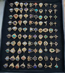 Mezcla de cuentas de piedra Anillos de latón para niñas Propósito de regalo de San Valentín para la exportación mundial de la India - Product Image 1