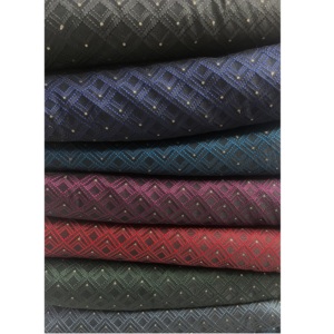 Tissu jacquard 100% polyester en gros, motif losanges, 140 GSM, 58 pouces, pour vêtements de luxe pour hommes - Product Image 1
