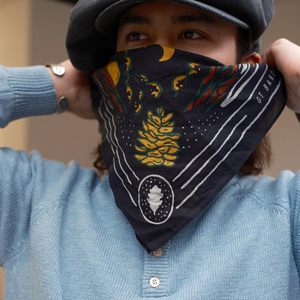 Venta al por mayor de accesorios personalizados para ciclismo: Bragas de cuello, pañuelos de seda para la cabeza, pañuelos mágicos para la cabeza, pañuelos cuadrados y bandanas cuadradas de algodón. - Product Image 1