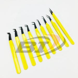 Pinzas de pestañas de acero inoxidable con revestimiento amarillo neón puntiagudas profesionales Pinzas de extensión de pestañas sostenibles Etiqueta privada negra - Product Image 4